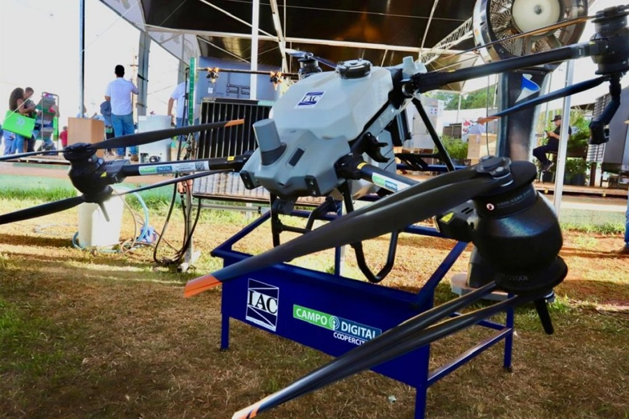 Agro Summit 2025: IAC expõe tecnologias nas áreas de Inteligência Artificial, segurança do trabalho e irrigação