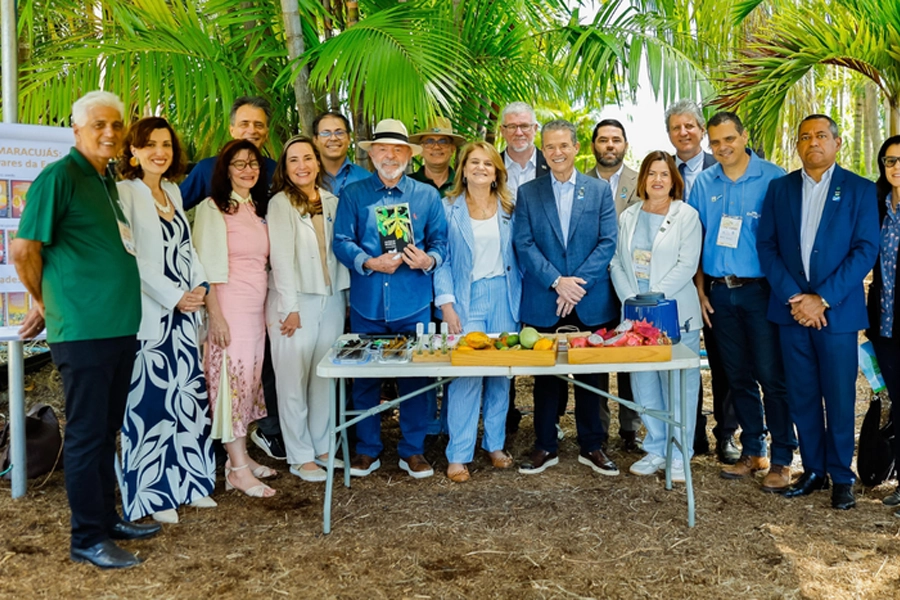 Ministro André de Paula participa da abertura da Feira Brasil na Mesa em celebração aos 53 anos da Embrapa