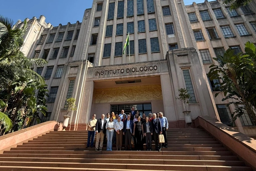 FAPESP visita Instituto Biológico e conhece competências estratégicas em ciência, inovação e sanidade agropecuária