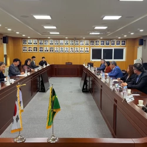Brasil e Coreia do Sul estreitam cooperação técnica para inovação em defensivos