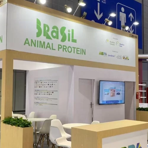 ABPA REFORÇA RELAÇÕES INSTITUCIONAIS COM A CHINA DURANTE A CIIE 2025