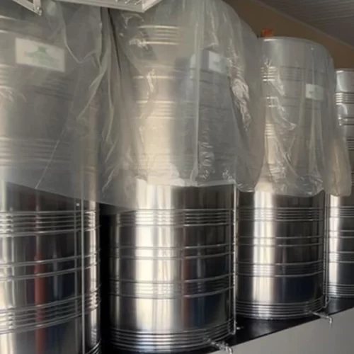 Mapa intensifica ações e apreende 75 mil litros de cachaça clandestina na região de Criciúma (SC)