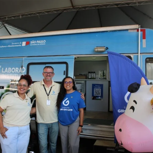 Agrishow 2026: Caravana Giro do Leite apresenta soluções para a atividade leiteira
