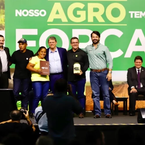 NOSSO AGRO TEM FORÇA – Governo de SP entrega títulos de regularização de territórios quilombolas