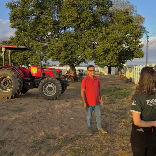 Expedição Promaq pecorre municípios rurais para registrar a implementação da política de modernização agrícola