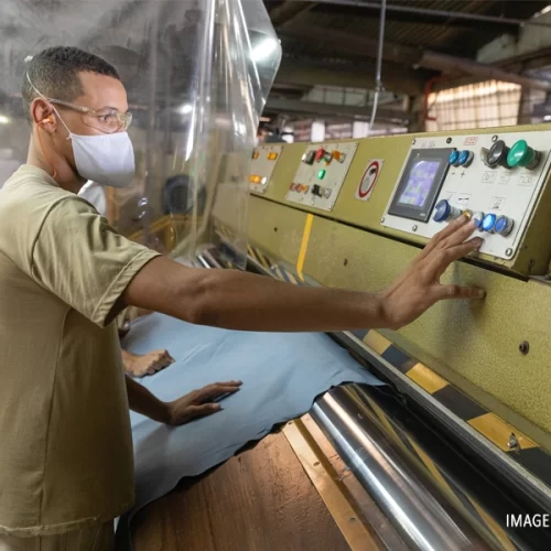 JBS transforma resto de couro em fertilizante na Europa