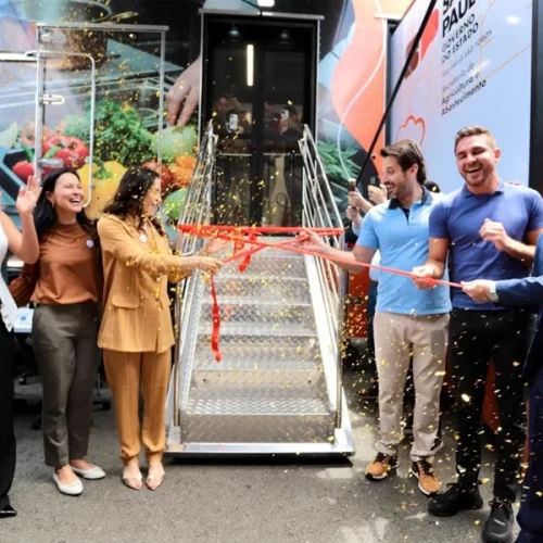 Governo de SP lança Carreta do Cozinhalimento com investimento de R$ 3,3 milhões para capacitar 5 mil pessoas até o fim de 2026