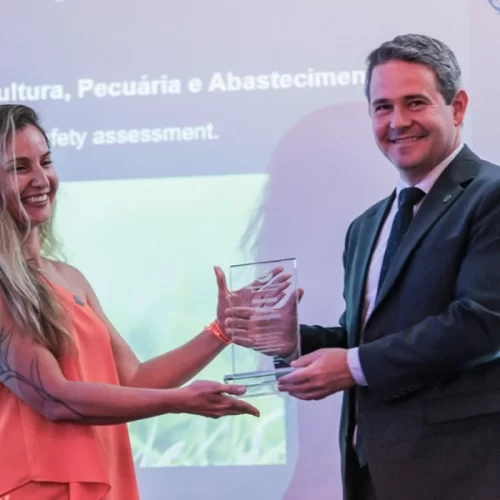 Mapa recebe prêmio internacional por avanço regulatório em métodos alternativos