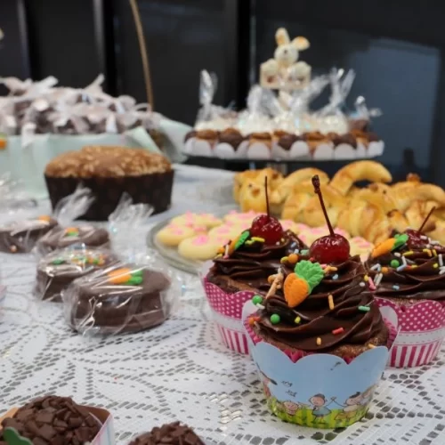 Cozinhalimento amplia acesso à capacitação e libera apostila do curso de Páscoa com foco em empreendedorismo