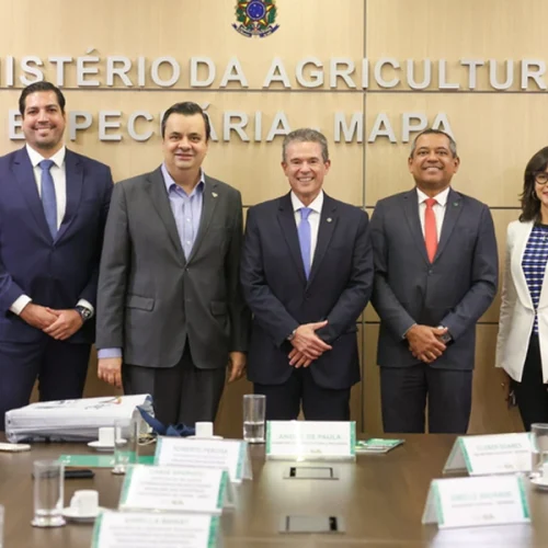 Ministro André de Paula recebe presidente da Abiec no Mapa