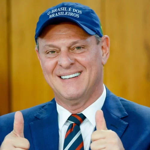 Ministro Carlos Fávaro apresenta medidas do Governo Federal para apoiar produtores rurais brasileiros