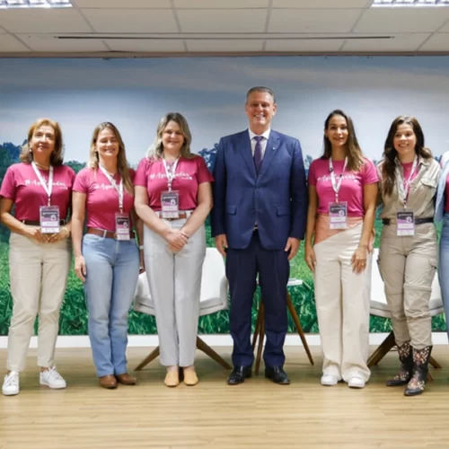 Ministro Carlos Fávaro recebe movimento Agroligadas e reforça diálogo com mulheres do agro
