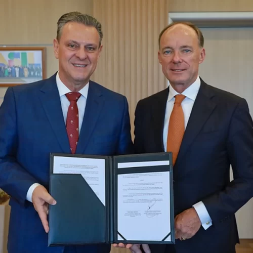 Ministro Fávaro assina memorando com Países Baixos para promover sistemas alimentares sustentáveis