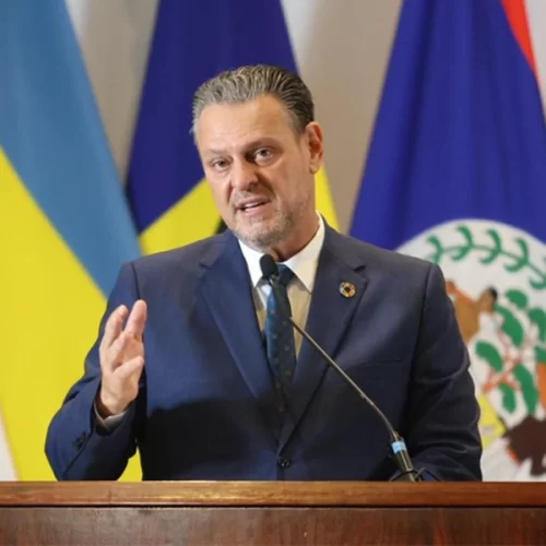 Ministro Fávaro reforça compromisso com agricultura sustentável, inovação e segurança alimentar na 39ª Conferência Regional da FAO