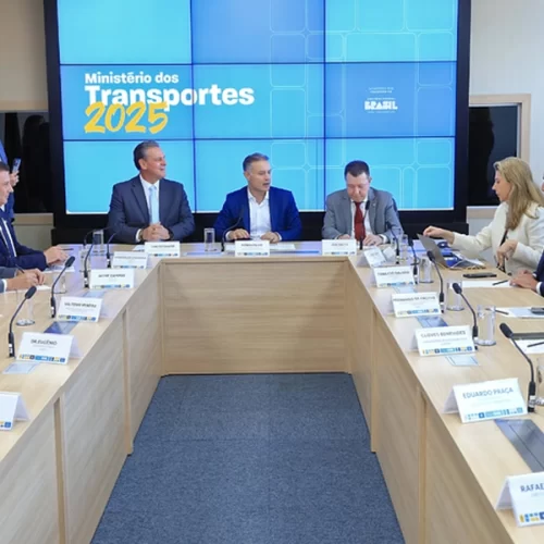 Ministros Carlos Fávaro e Renan Filho dialogam sobre obras logísticas para fortalecer o escoamento da produção