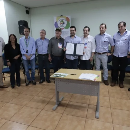 Agrishow 2026: Secretaria de Agricultura de SP assina protocolo de intenções para projeto que aumenta segurança na produção de alimentos