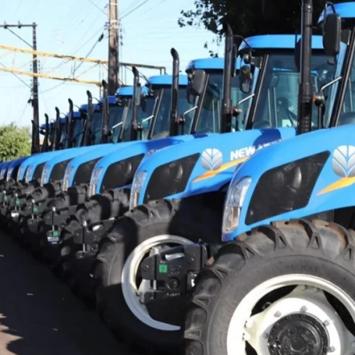 Governo de SP firma novos convênios e amplia acesso a crédito rural para compra de tratores 