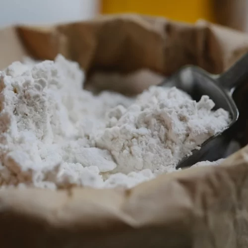 Brasil habilita primeiros estabelecimentos para exportar farinhas de aves e suínos à China